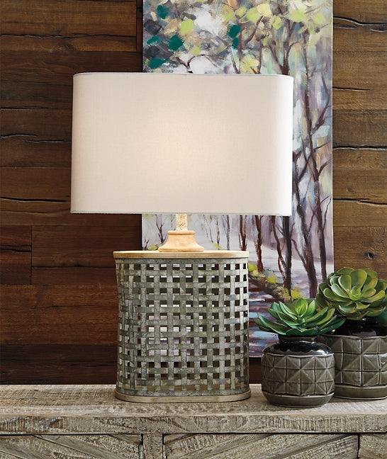 Deondra Metal Table Lamp (1/CN) at Cloud 9 Mattress & Furniture furniture, home furnishing, home decor