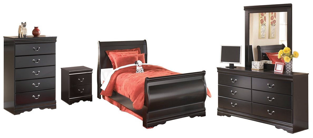 Huey Vineyard Full Sleigh Bed with Mirrored Dresser, Chest and Nightstand at Cloud 9 Mattress & Furniture furniture, home furnishing, home decor